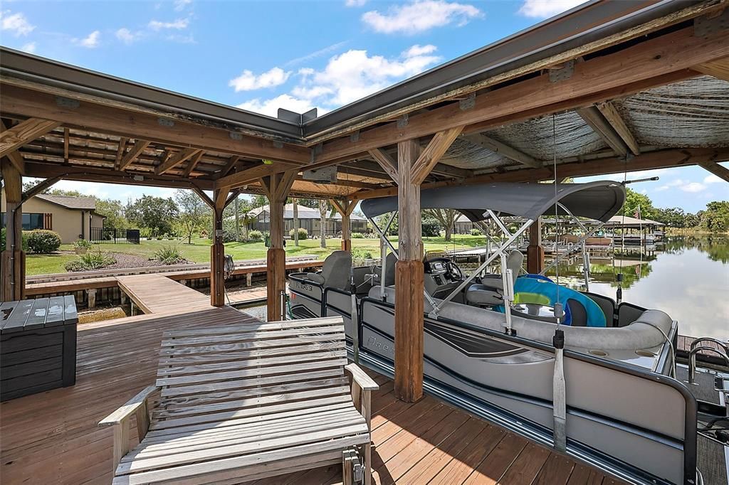 Recently Sold: $1,000,000 (3 beds, 2 baths, 2208 Square Feet)