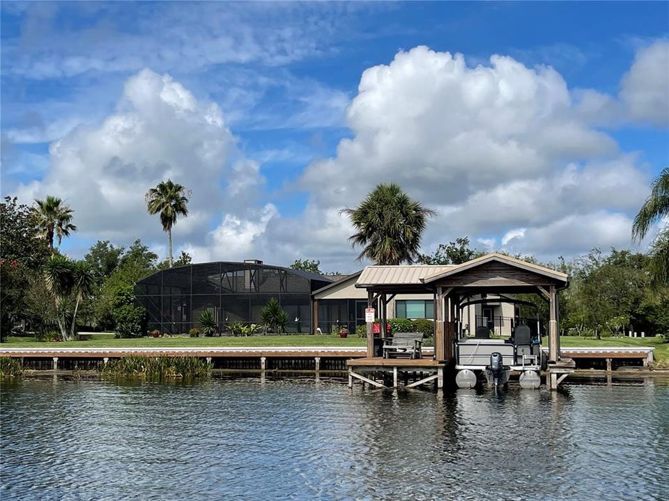 Aluminum seawall installed in 2019 ~