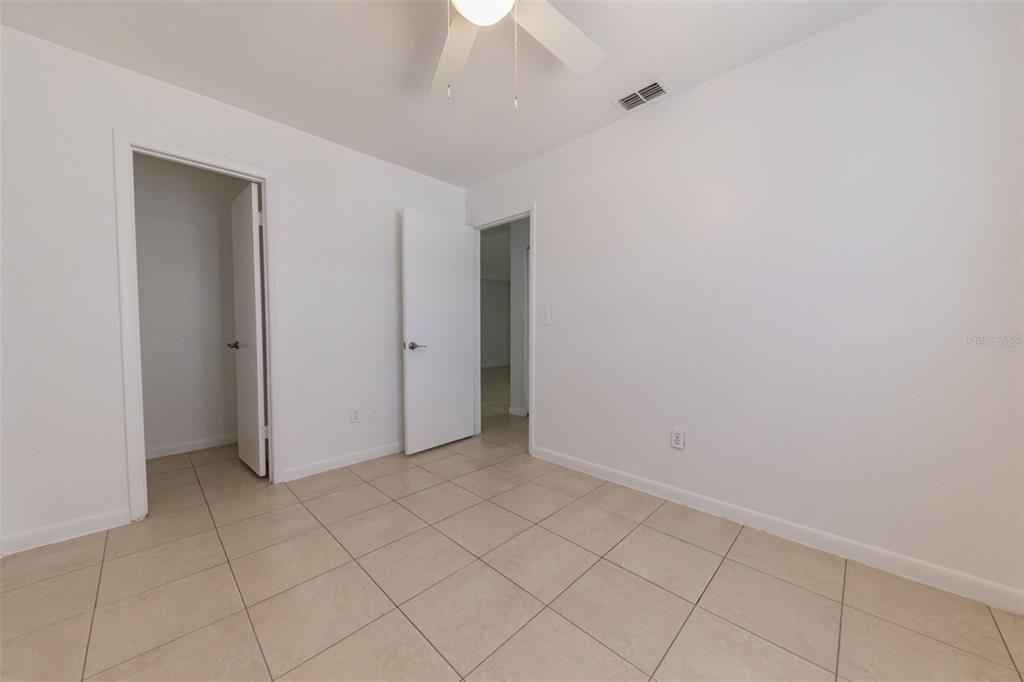 Recently Rented: $1,325 (2 beds, 1 baths, 802 Square Feet)