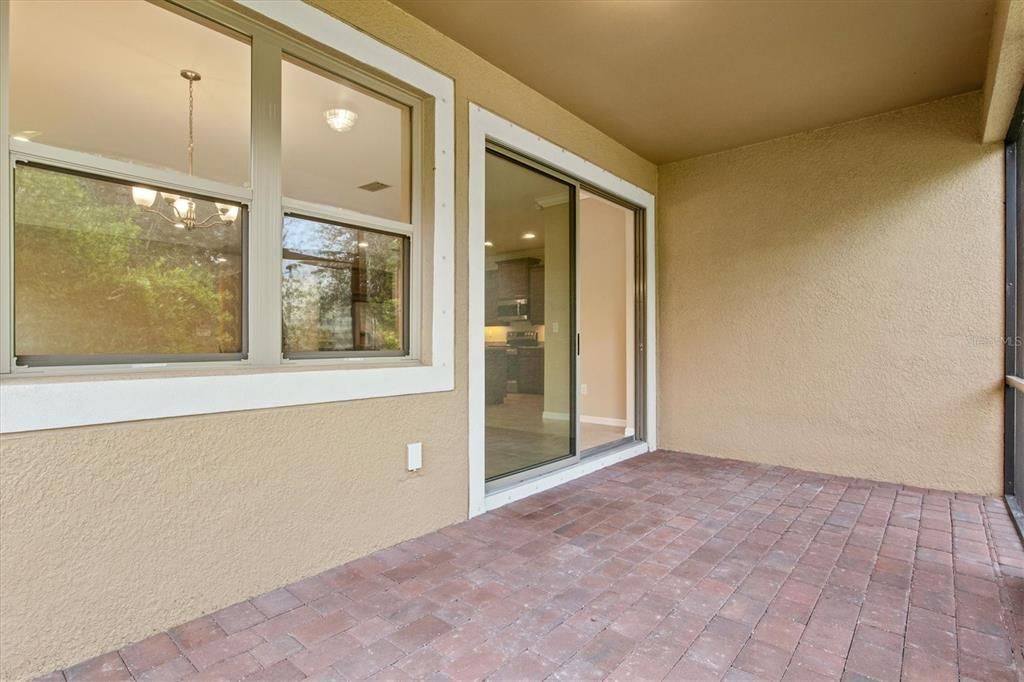Recently Sold: $490,000 (2 beds, 2 baths, 1832 Square Feet)