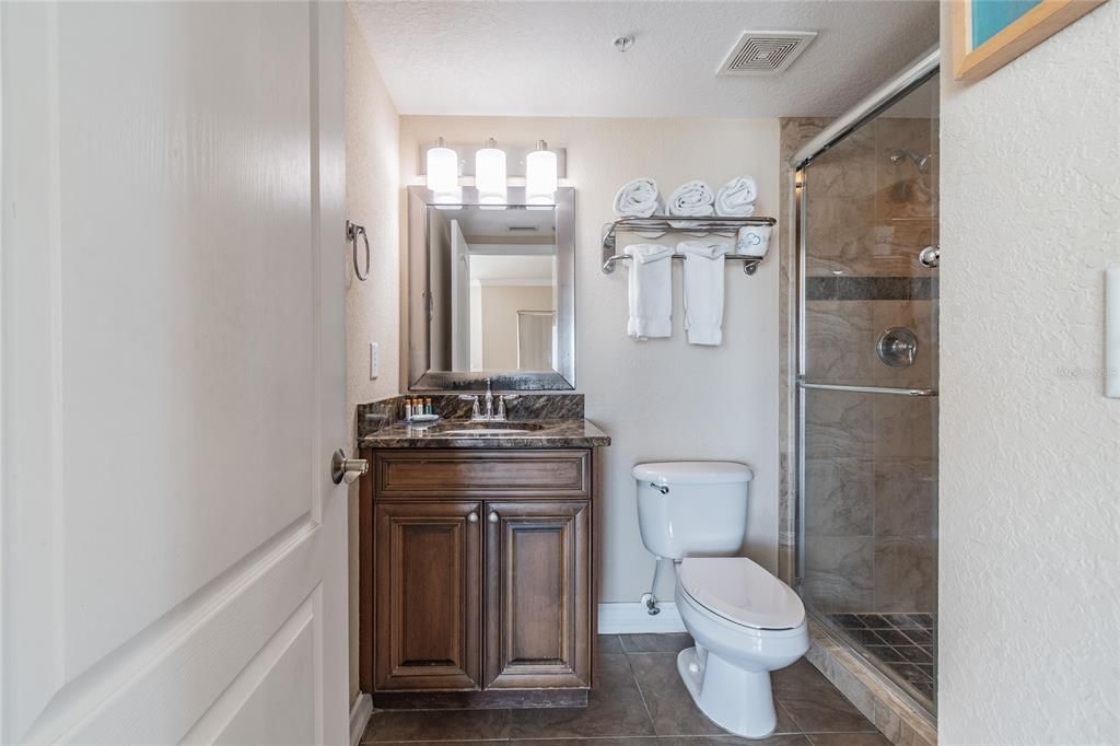 Recently Sold: $1,080,000 (3 beds, 3 baths, 1828 Square Feet)