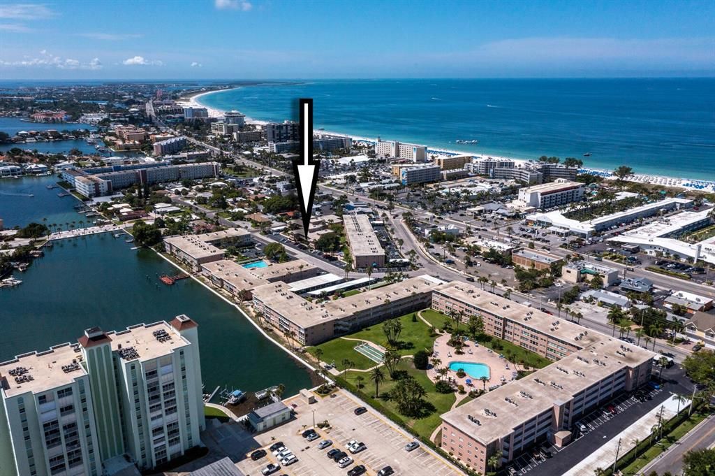 Recently Sold: $279,500 (1 beds, 1 baths, 705 Square Feet)