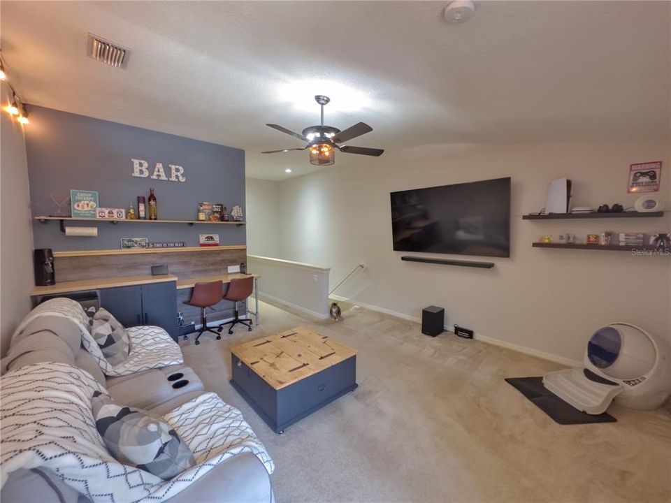 Recently Sold: $389,900 (2 beds, 2 baths, 1731 Square Feet)