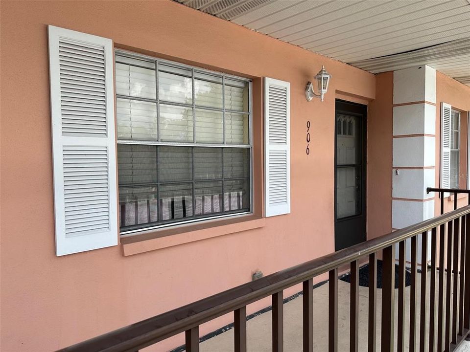 Recently Sold: $215,000 (2 beds, 2 baths, 900 Square Feet)