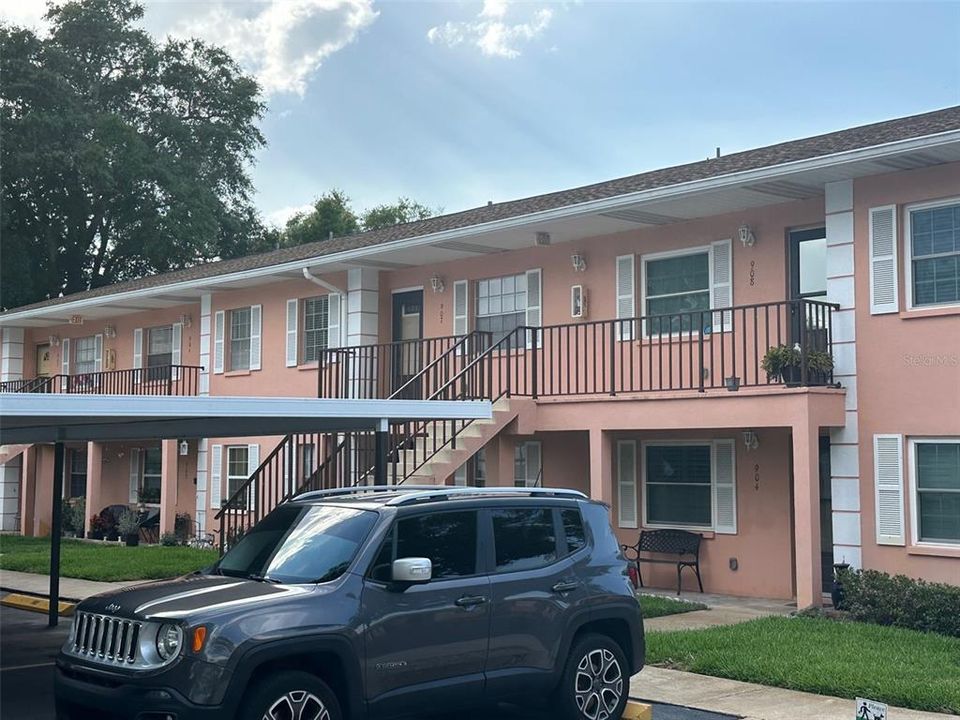Recently Sold: $215,000 (2 beds, 2 baths, 900 Square Feet)