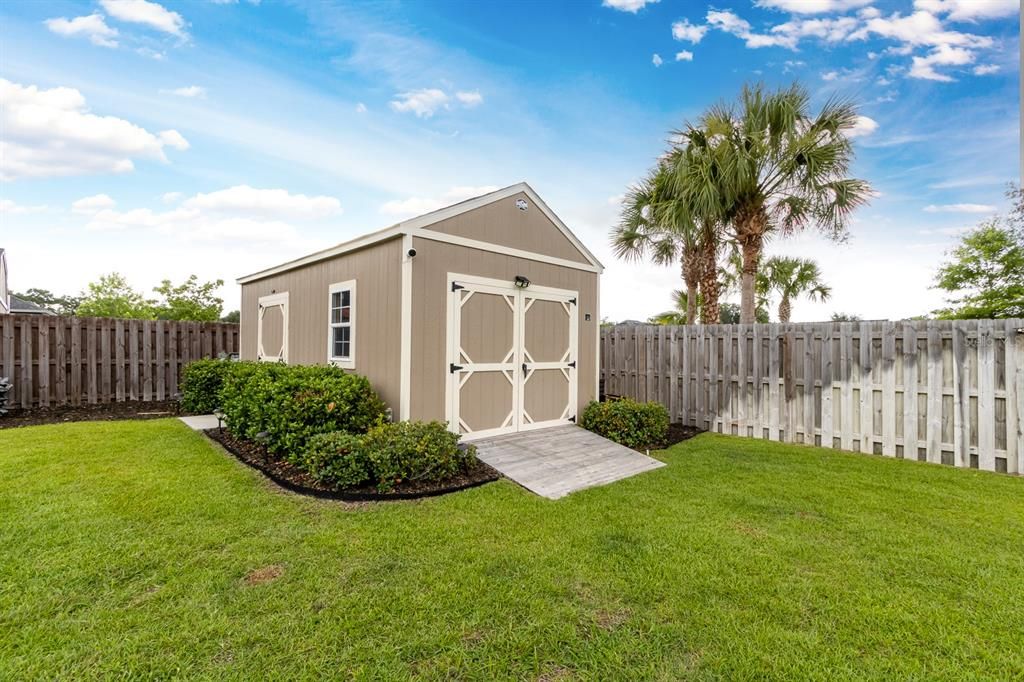 Recently Sold: $465,000 (4 beds, 3 baths, 2178 Square Feet)