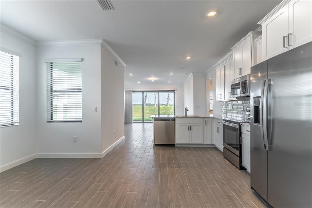 Recently Sold: $422,000 (2 beds, 2 baths, 1557 Square Feet)