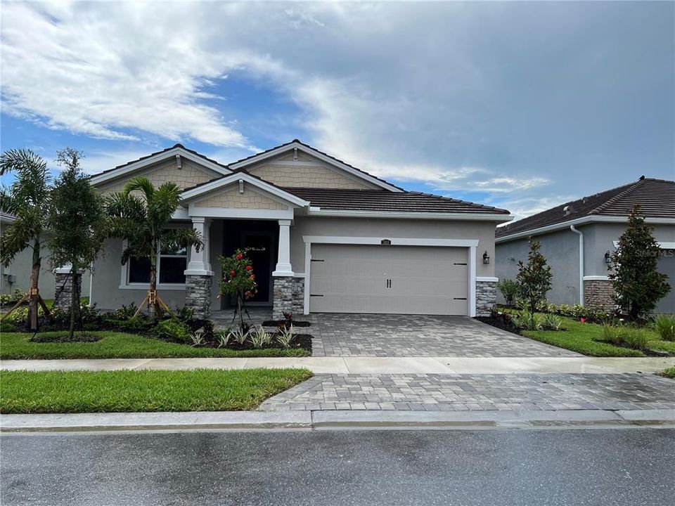 Recently Sold: $861,158 (2 beds, 2 baths, 2296 Square Feet)