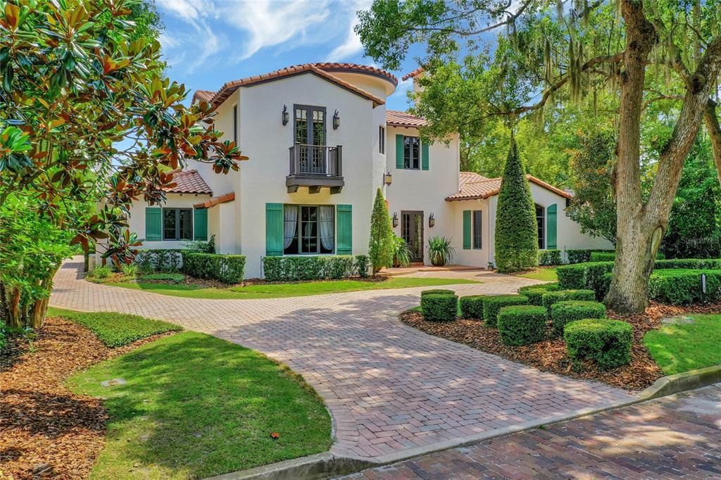 Recently Sold: $2,200,000 (4 beds, 4 baths, 4580 Square Feet)