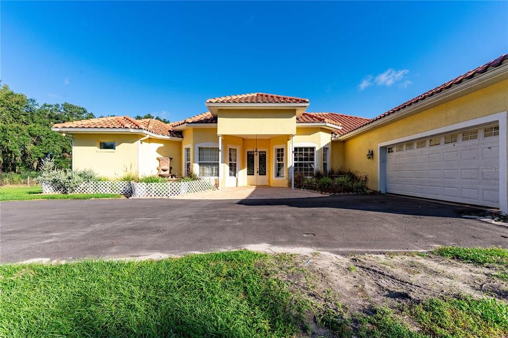 Recently Sold: $750,000 (4 beds, 3 baths, 2964 Square Feet)