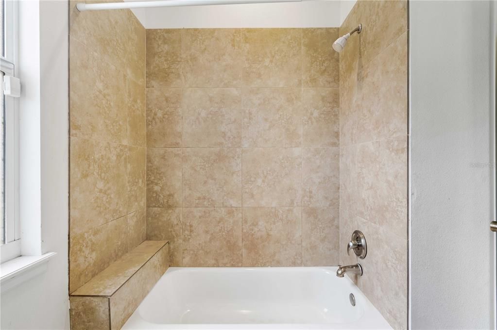 最近售出: $750,000 (4 贝兹, 3 浴室, 2964 平方英尺)