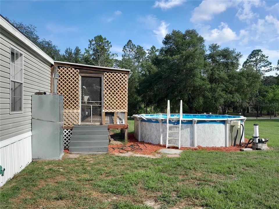 Recently Sold: $184,900 (3 beds, 2 baths, 1593 Square Feet)