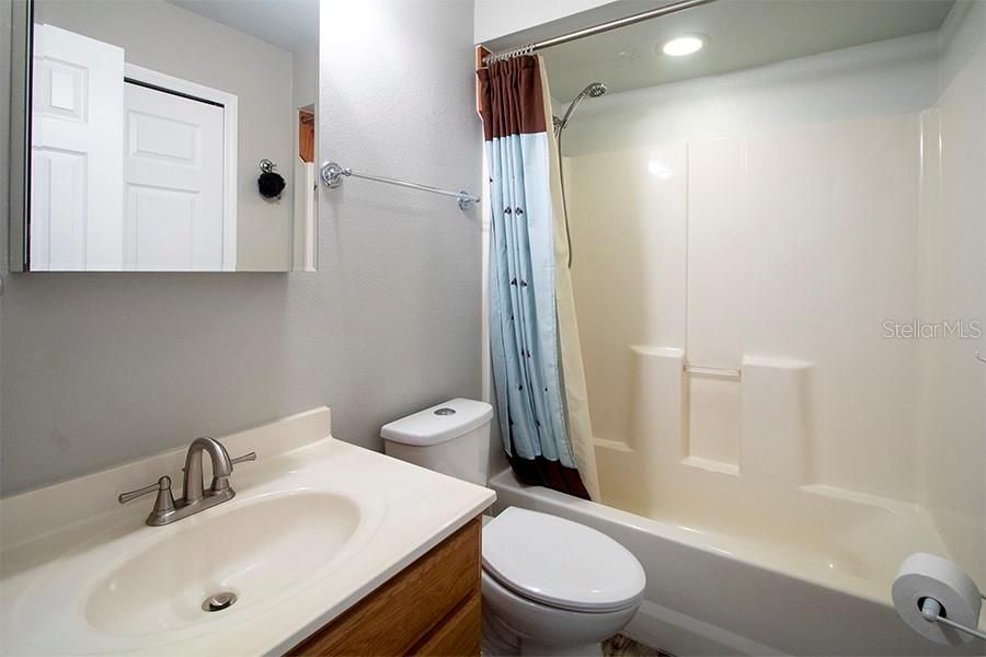 最近售出: $289,000 (3 贝兹, 2 浴室, 1569 平方英尺)