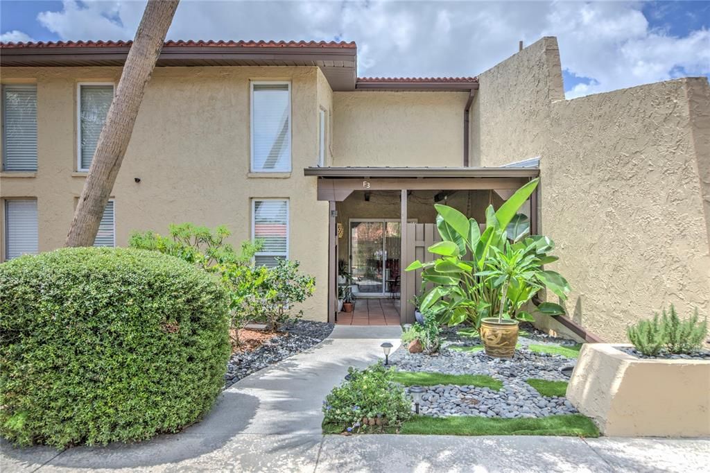 Recently Sold: $225,000 (1 beds, 1 baths, 775 Square Feet)