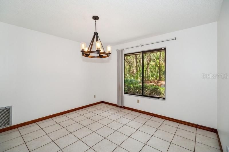 Recently Sold: $550,000 (3 beds, 2 baths, 2860 Square Feet)