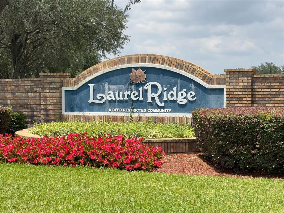 Recently Sold: $359,000 (3 beds, 2 baths, 1611 Square Feet)