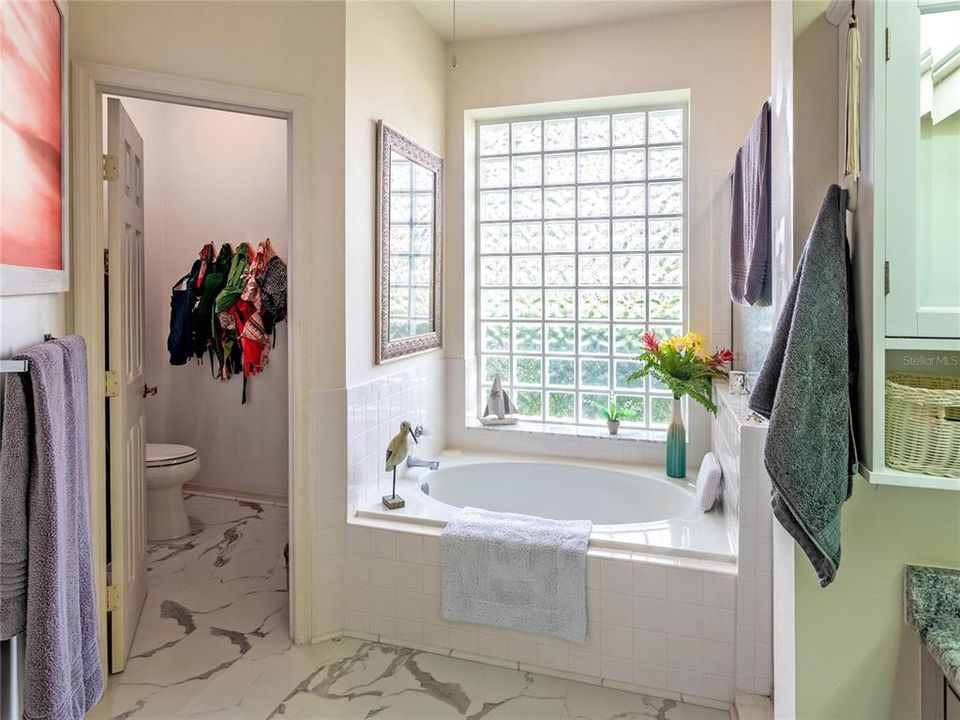 最近售出: $359,000 (3 贝兹, 2 浴室, 1611 平方英尺)