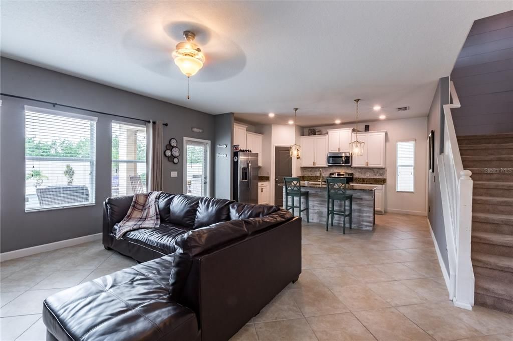 Recently Sold: $460,000 (3 beds, 2 baths, 2169 Square Feet)