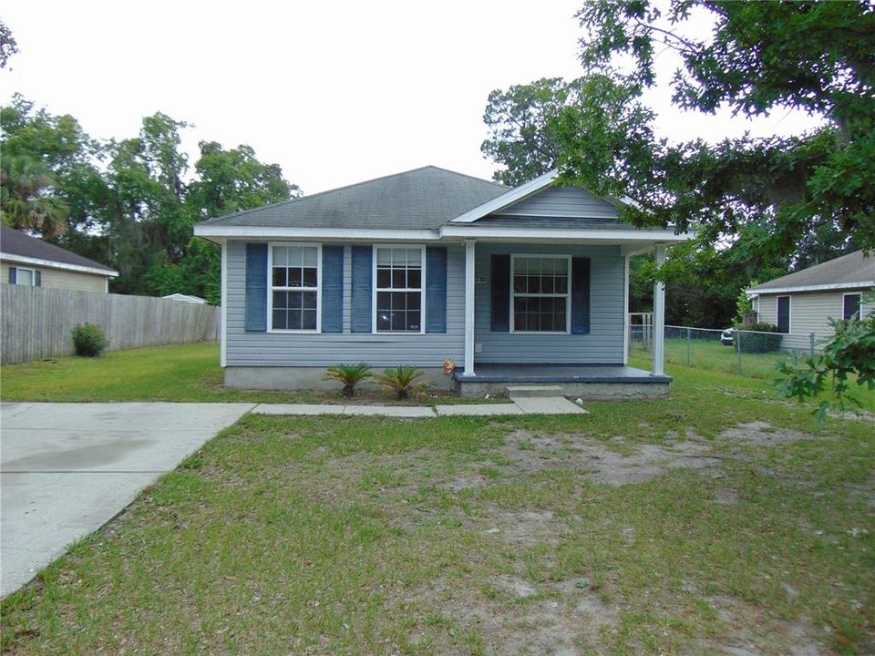 Recently Rented: $1,699 (6 beds, 2 baths, 1556 Square Feet)