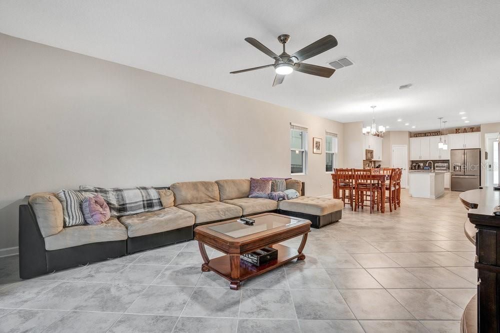 Recently Sold: $527,000 (3 beds, 2 baths, 2089 Square Feet)