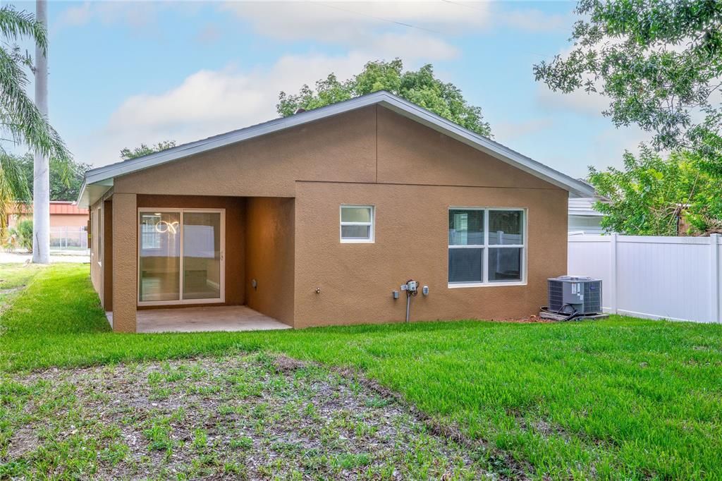 Recently Sold: $289,000 (3 beds, 2 baths, 1214 Square Feet)