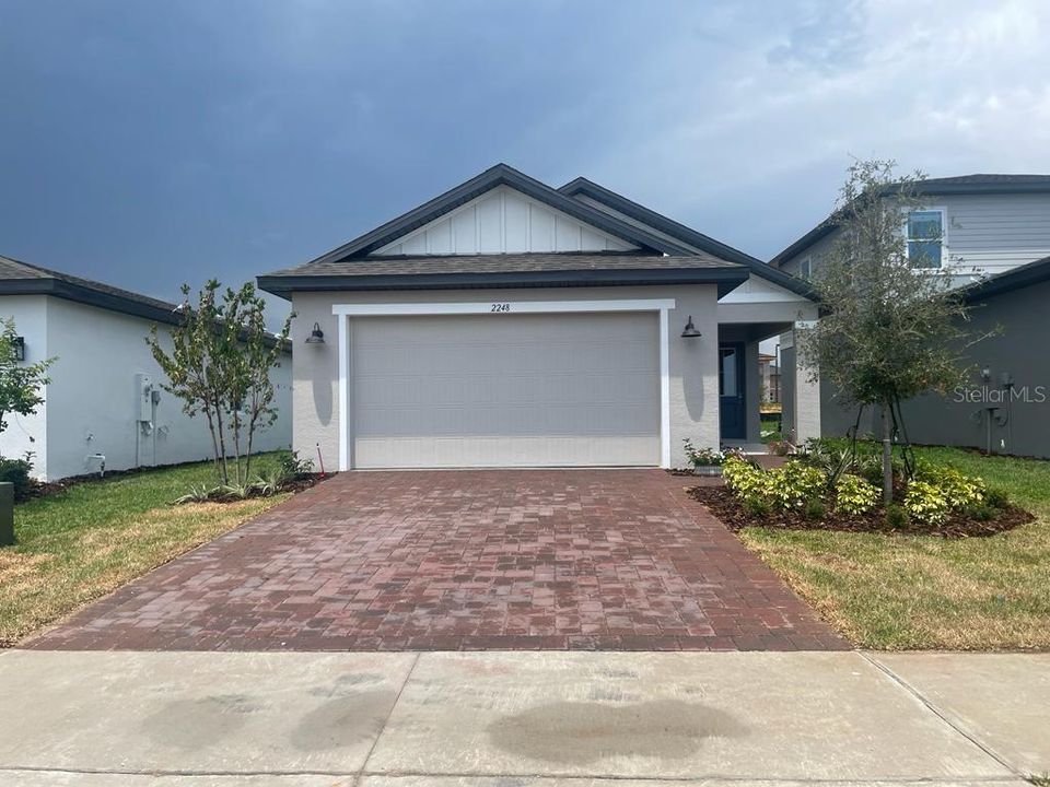 Recently Sold: $372,795 (3 beds, 2 baths, 1412 Square Feet)