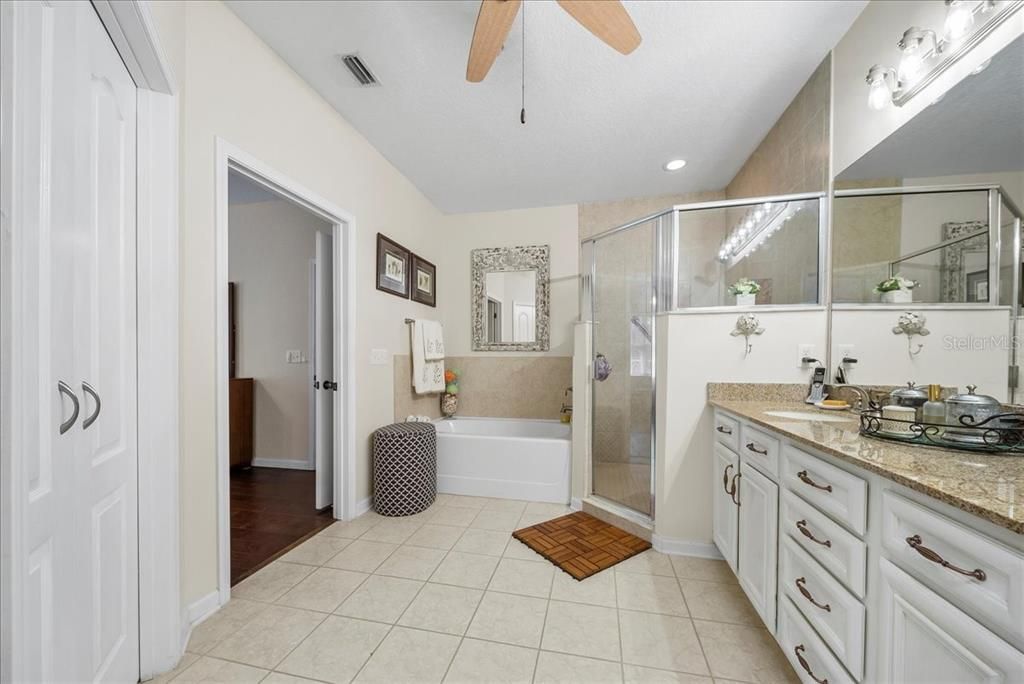 Recently Sold: $339,500 (2 beds, 2 baths, 1407 Square Feet)