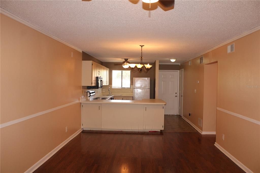 Living room/ dining area, kitchen