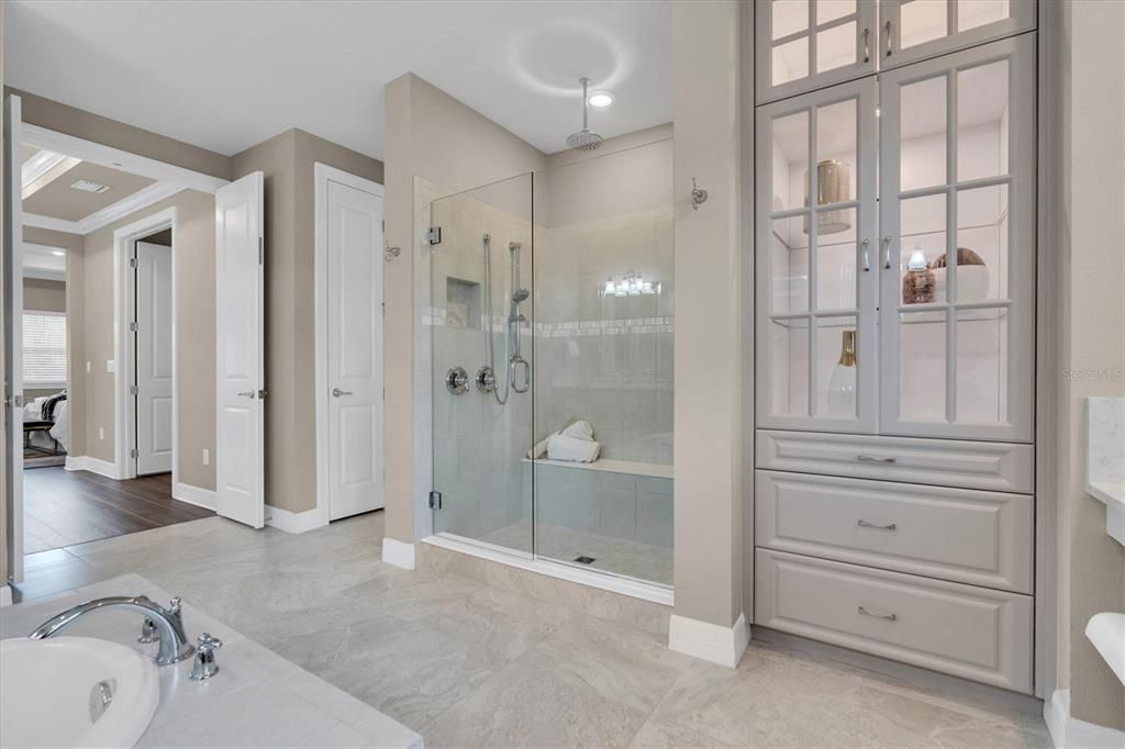 Recently Sold: $1,450,000 (5 beds, 5 baths, 4357 Square Feet)