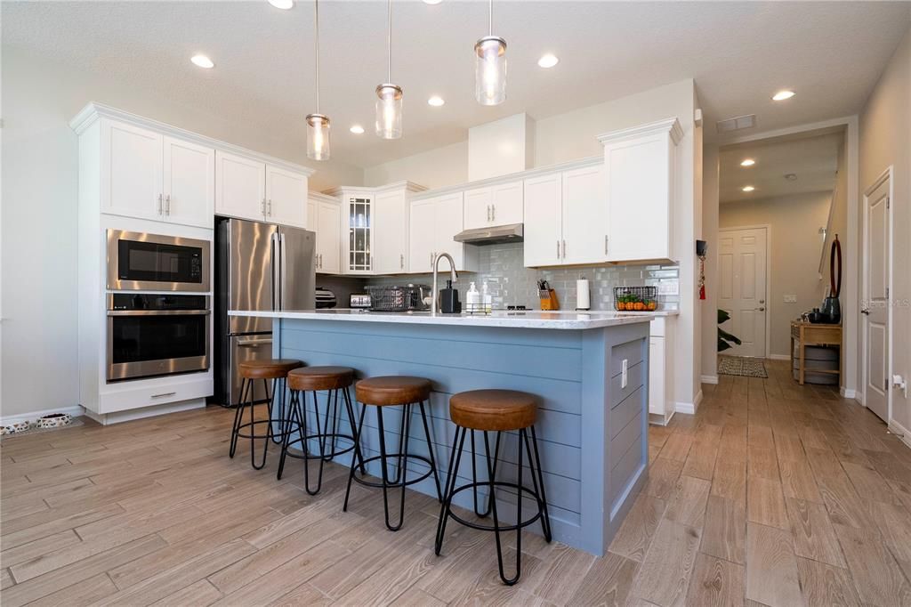 Recently Sold: $579,000 (4 beds, 2 baths, 2156 Square Feet)