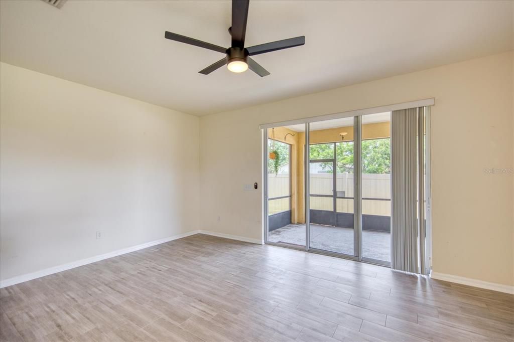 Recently Sold: $363,000 (3 beds, 2 baths, 1420 Square Feet)