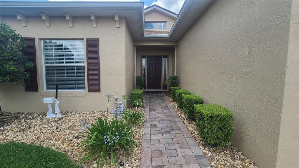 Recently Sold: $294,000 (3 beds, 2 baths, 1484 Square Feet)