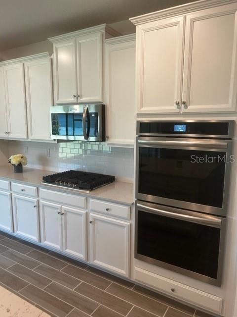 Gas Cooktop, Double Ovens & Built in Microwave