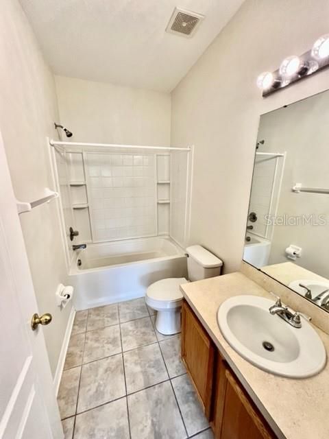 Recently Rented: $1,700 (2 beds, 2 baths, 1236 Square Feet)