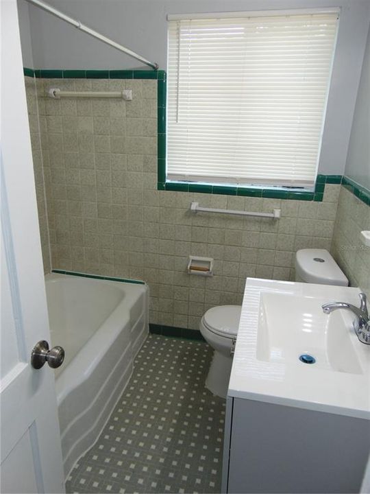 最近租的: $1,625 (3 贝兹, 1 浴室, 1011 平方英尺)