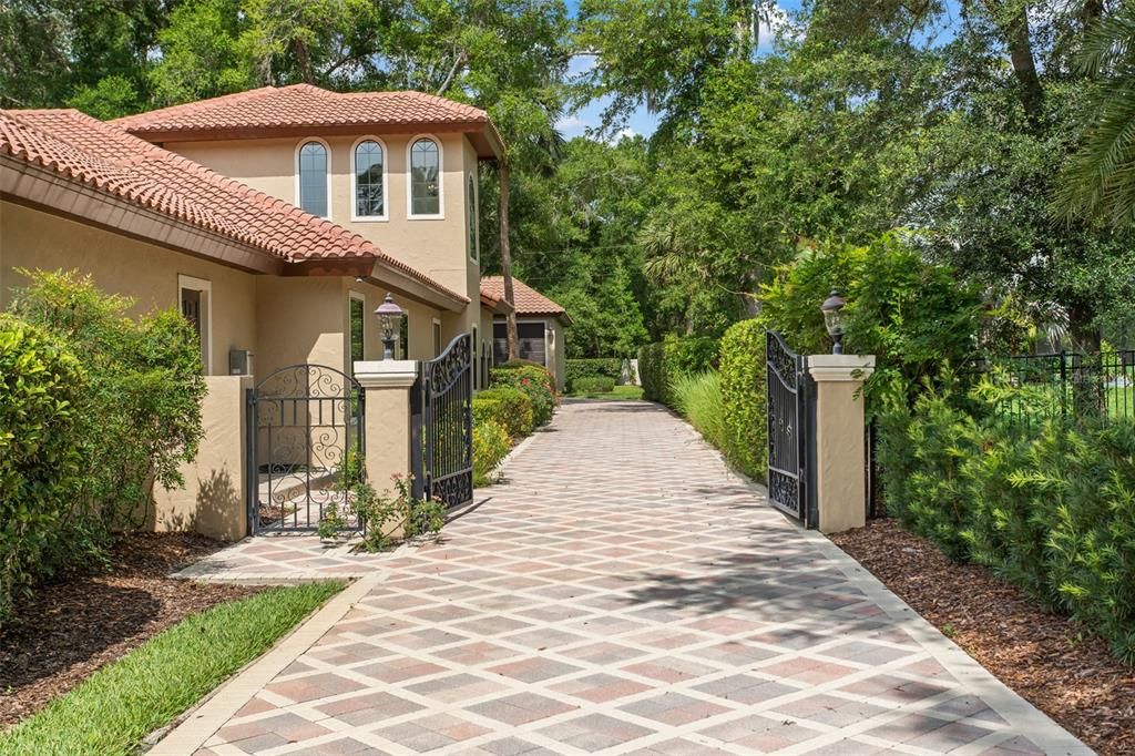 Recently Sold: $1,580,000 (5 beds, 4 baths, 4625 Square Feet)