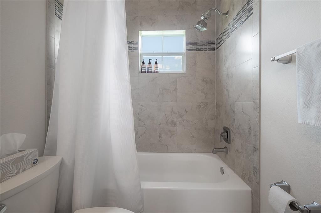 最近租的: $3,750 (4 贝兹, 2 浴室, 2030 平方英尺)