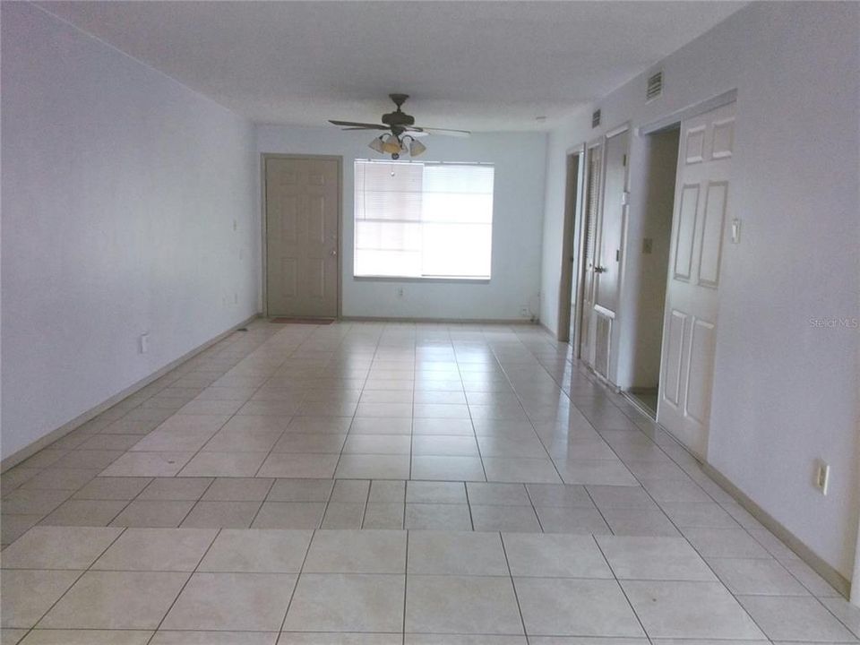 Recently Rented: $1,050 (2 beds, 2 baths, 1024 Square Feet)