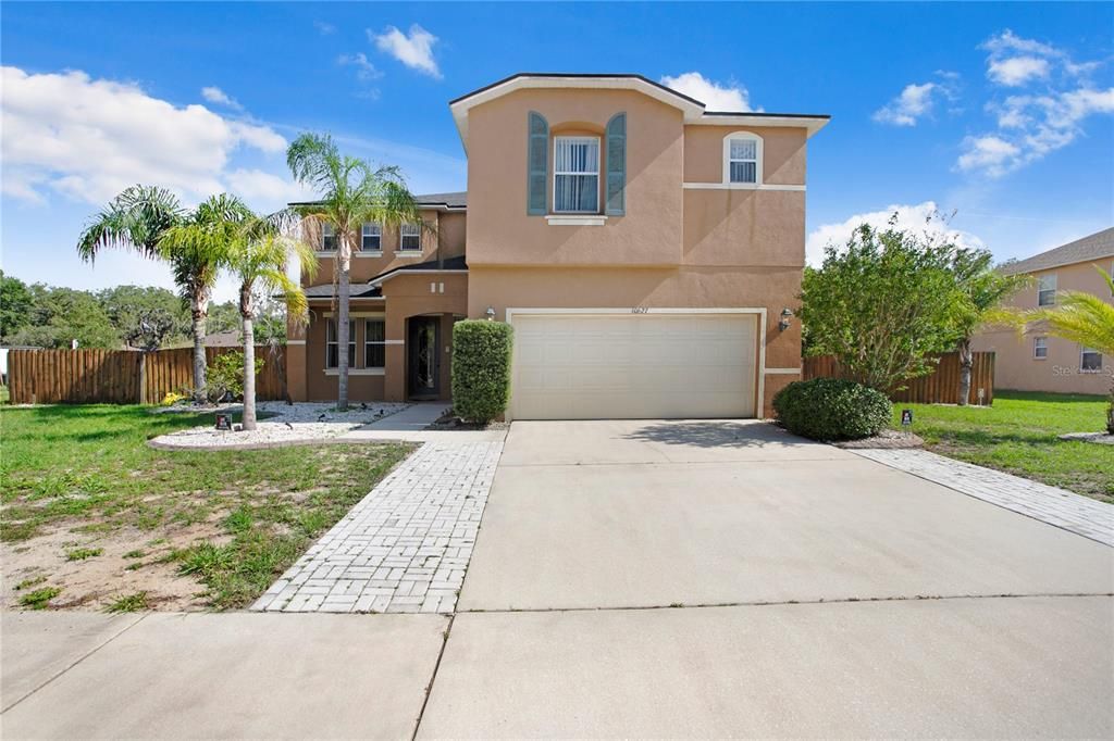 Recently Sold: $495,000 (4 beds, 2 baths, 3566 Square Feet)