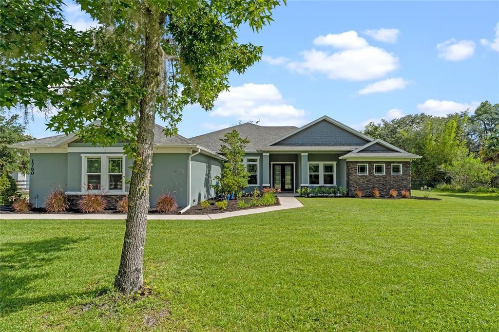 Recently Sold: $899,900 (4 beds, 3 baths, 3263 Square Feet)