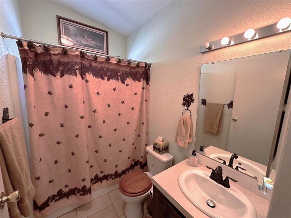 最近售出: $324,900 (3 贝兹, 2 浴室, 1824 平方英尺)