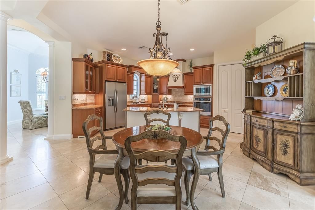 Recently Sold: $680,000 (3 beds, 2 baths, 2748 Square Feet)