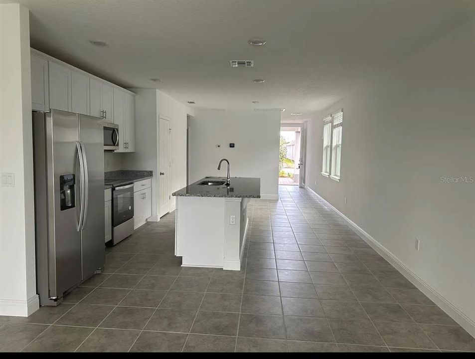 For Rent: $2,400 (3 beds, 2 baths, 1483 Square Feet)