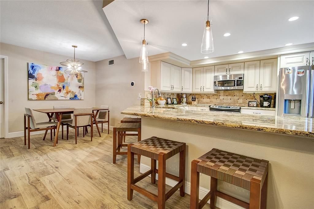 Recently Sold: $485,000 (3 beds, 3 baths, 1850 Square Feet)