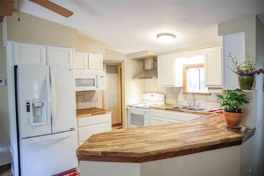 Recently Sold: $155,000 (2 beds, 2 baths, 960 Square Feet)