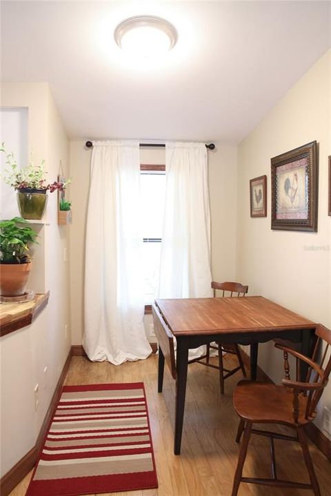 Recently Sold: $155,000 (2 beds, 2 baths, 960 Square Feet)