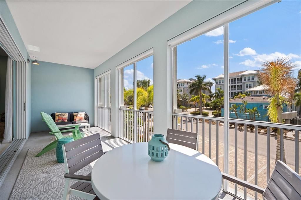 Active With Contract: $650,000 (2 beds, 2 baths, 1456 Square Feet)