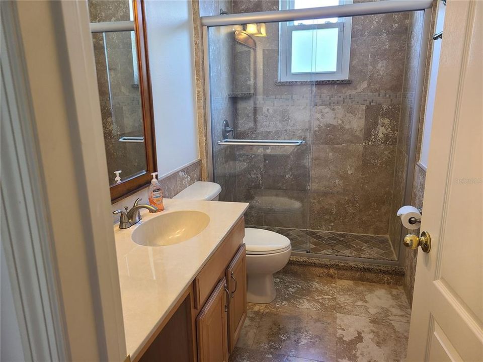 Недавно арендовано: $5,600 (4 спален, 3 ванн, 2220 Квадратных фут)