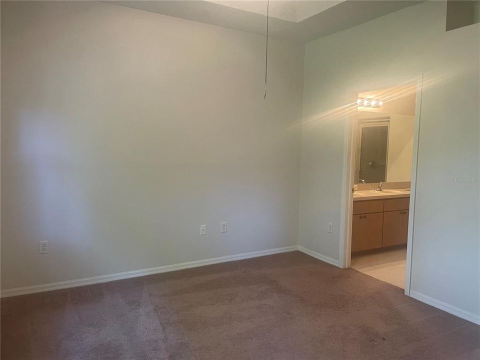 Recently Rented: $1,250 (2 beds, 2 baths, 1117 Square Feet)
