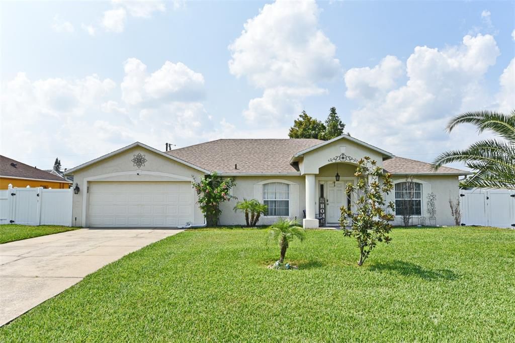 Recently Sold: $399,000 (4 beds, 3 baths, 2322 Square Feet)